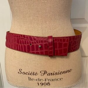 W. KLEINBERG BELT PINK RED EMBOSSED CROC LOOK LEATHER USA SIZE M